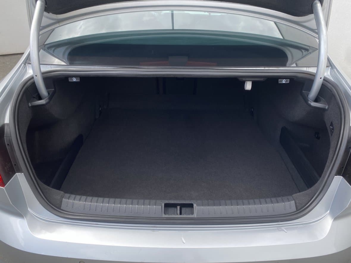 2016 Volkswagen PASSAT - 7