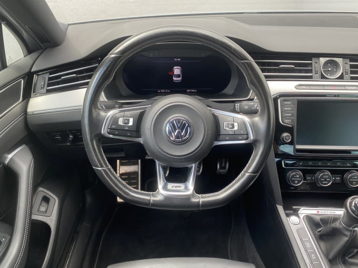 2016 Volkswagen PASSAT - 11