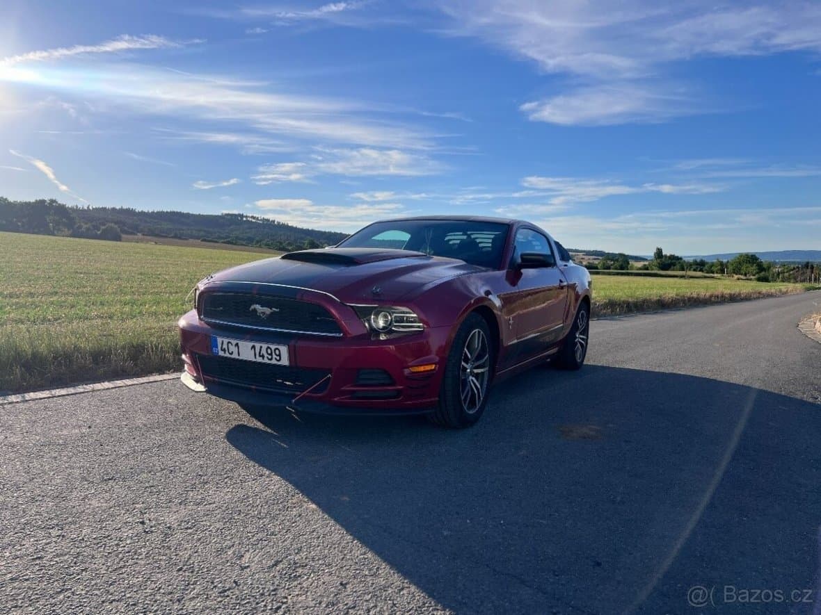 2013 Ford MUSTANG