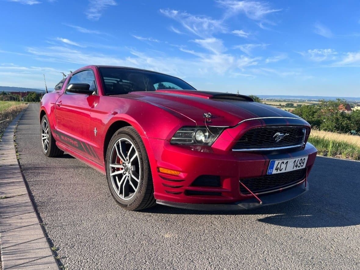 2013 Ford MUSTANG - 4
