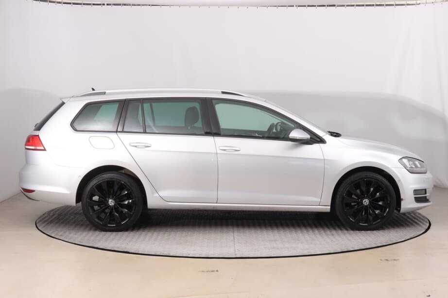 2013 Volkswagen GOLF - 8