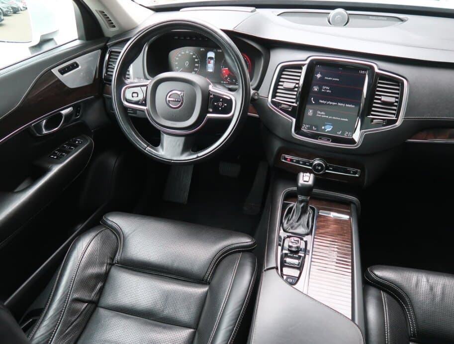 2016 Volvo XC90 - 9