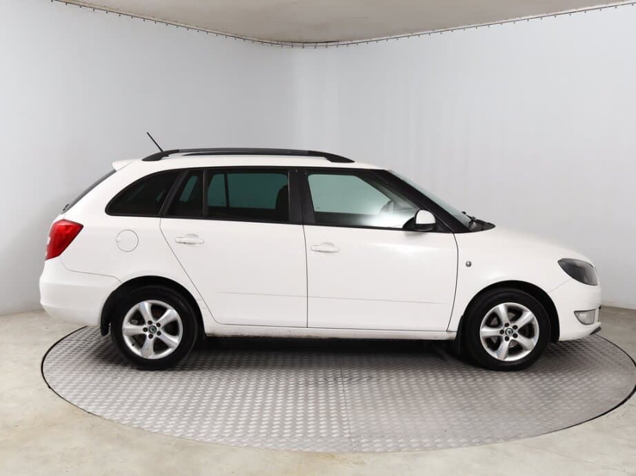 2014 Škoda FABIA - 8