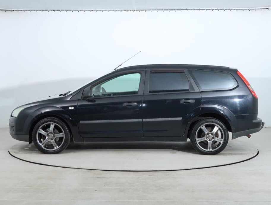 2006 Ford FOCUS - 4