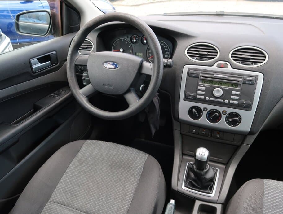 2006 Ford FOCUS - 9