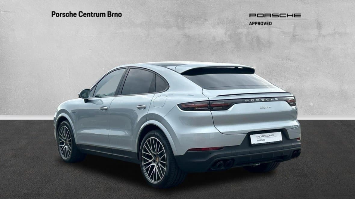2022 Porsche CAYENNE - 8