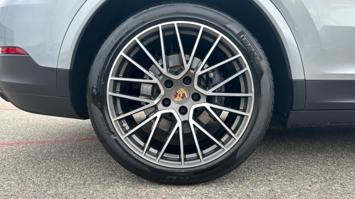 2022 Porsche CAYENNE - 11