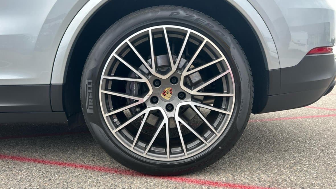 2022 Porsche CAYENNE - 12