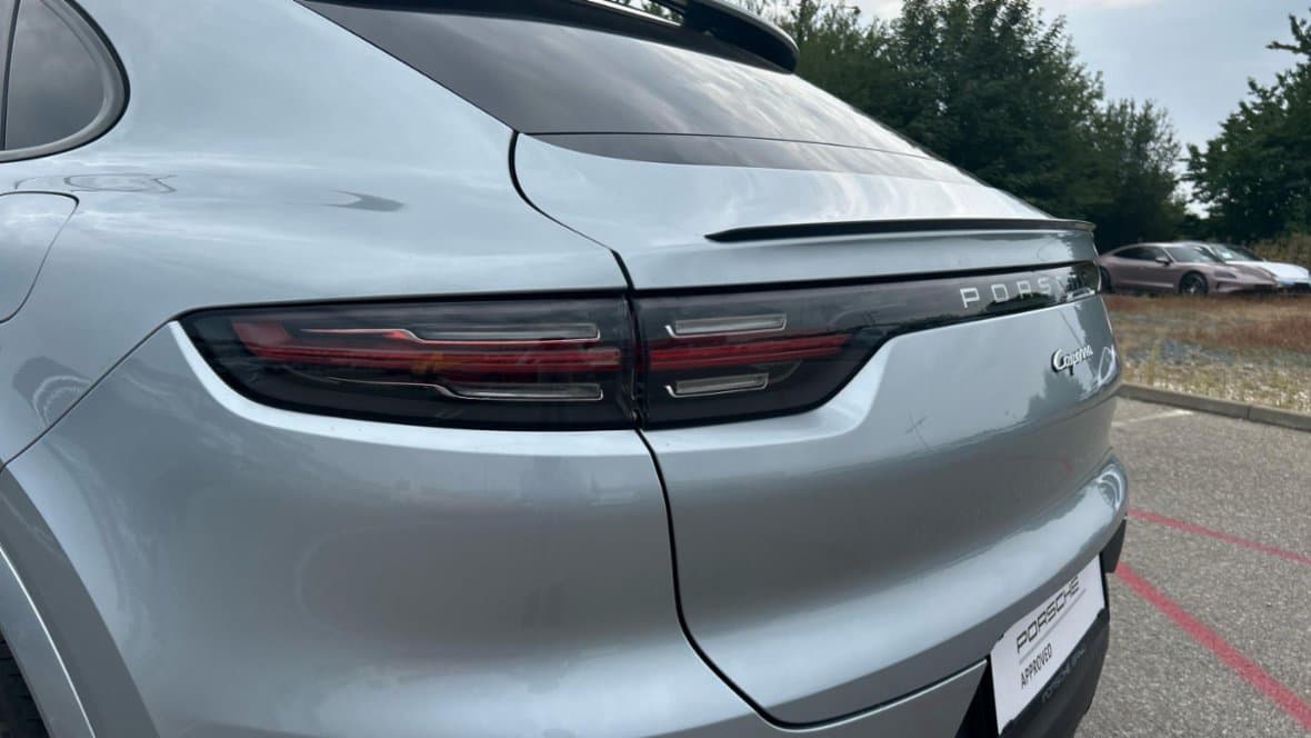 2022 Porsche CAYENNE - 14