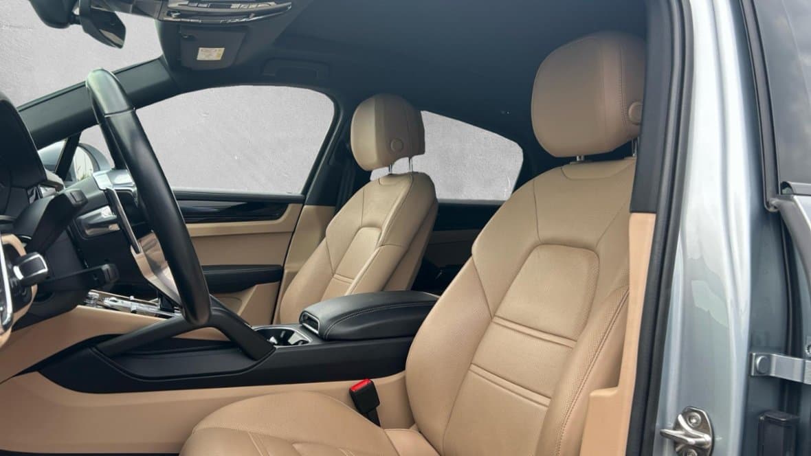 2022 Porsche CAYENNE - 16