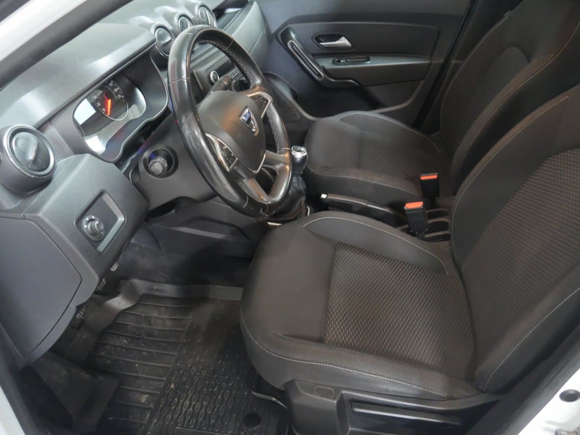 2020 Dacia DUSTER - 9