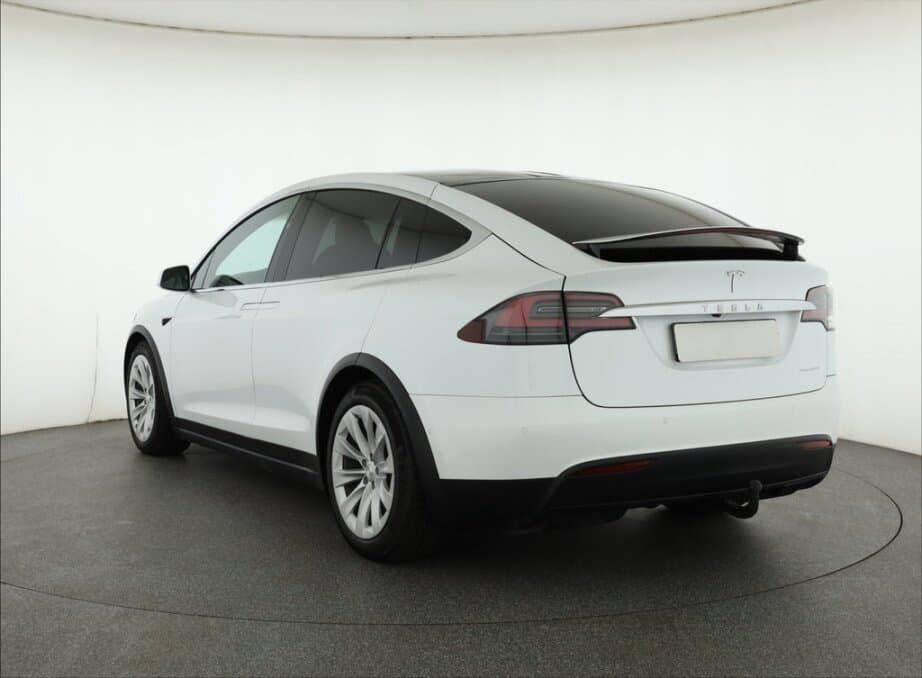 2020 Tesla MODEL X - 5