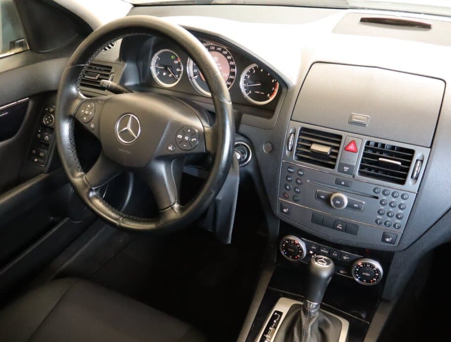 2009 Mercedes-Benz C-CLASS - 9