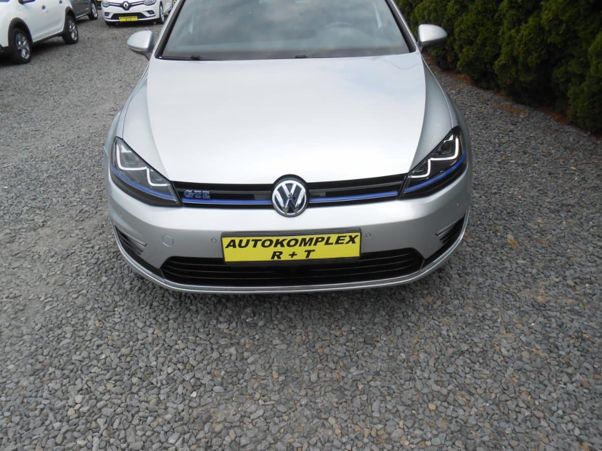 2016 Volkswagen GOLF - 9