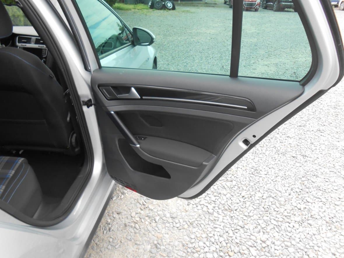 2016 Volkswagen GOLF - 19