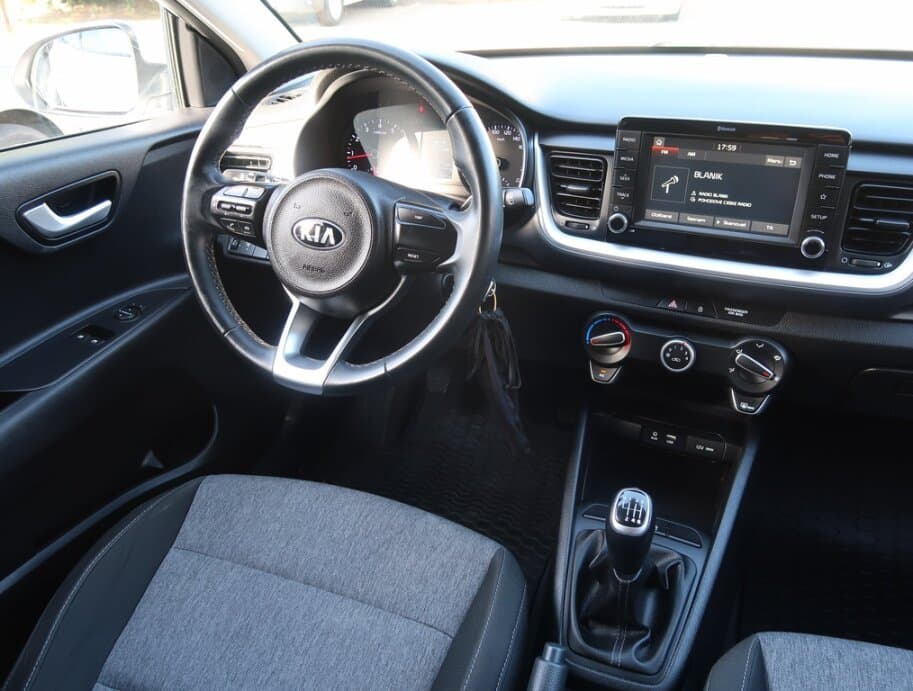 2019 Kia STONIC - 9