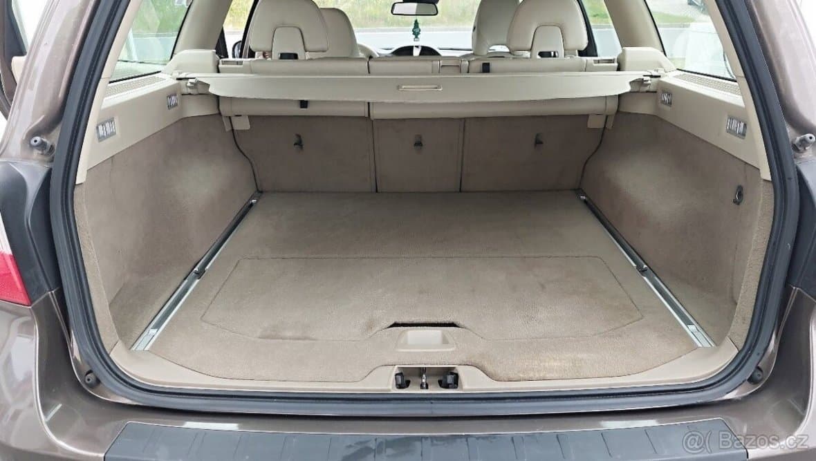 2013 Volvo V70 - 6