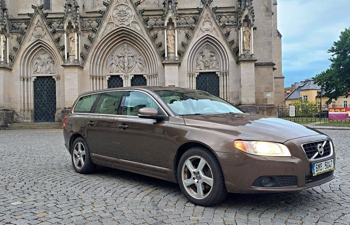 2013 Volvo V70 - 15