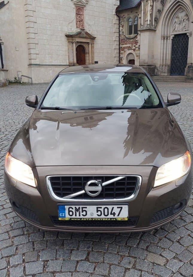 2013 Volvo V70 - 16