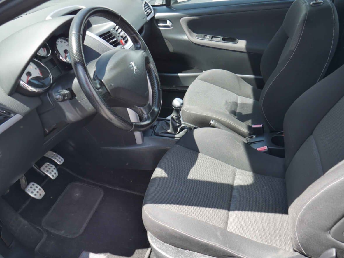 2009 Peugeot 207 - 9