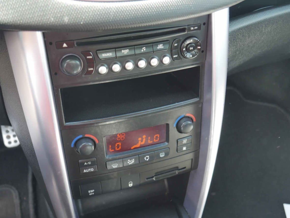 2009 Peugeot 207 - 11