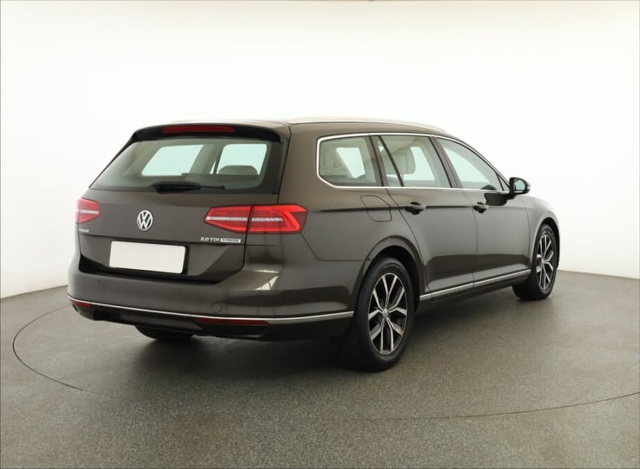2015 Volkswagen PASSAT - 7