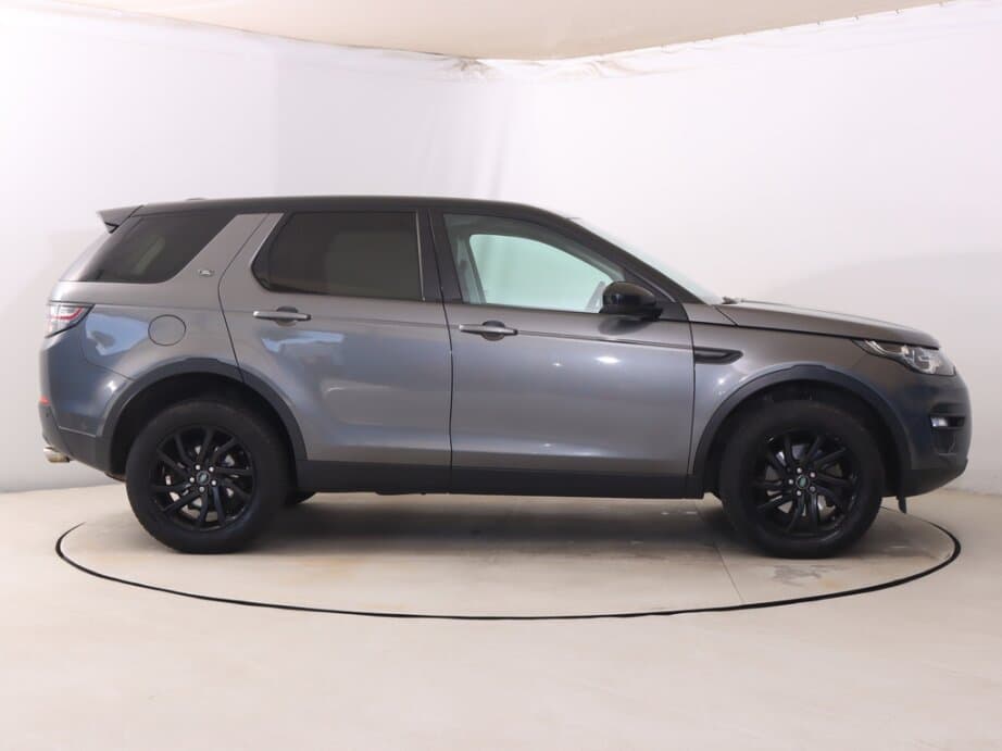 2016 Land Rover DISCOVERY - 8