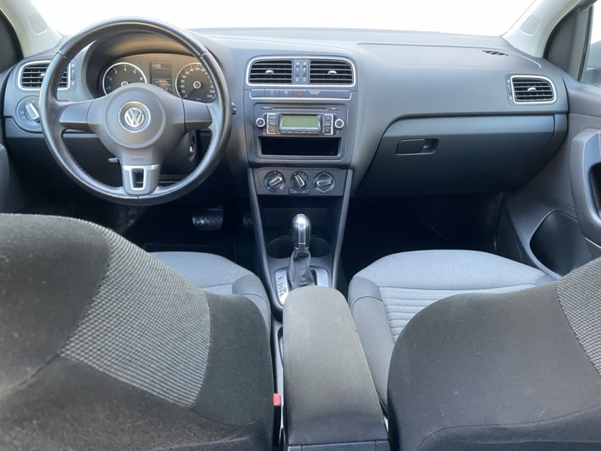 2011 Volkswagen POLO - 8