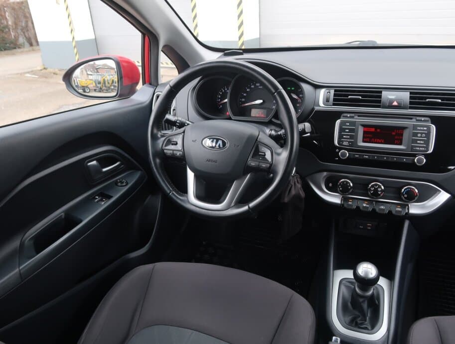 2016 Kia RIO - 9