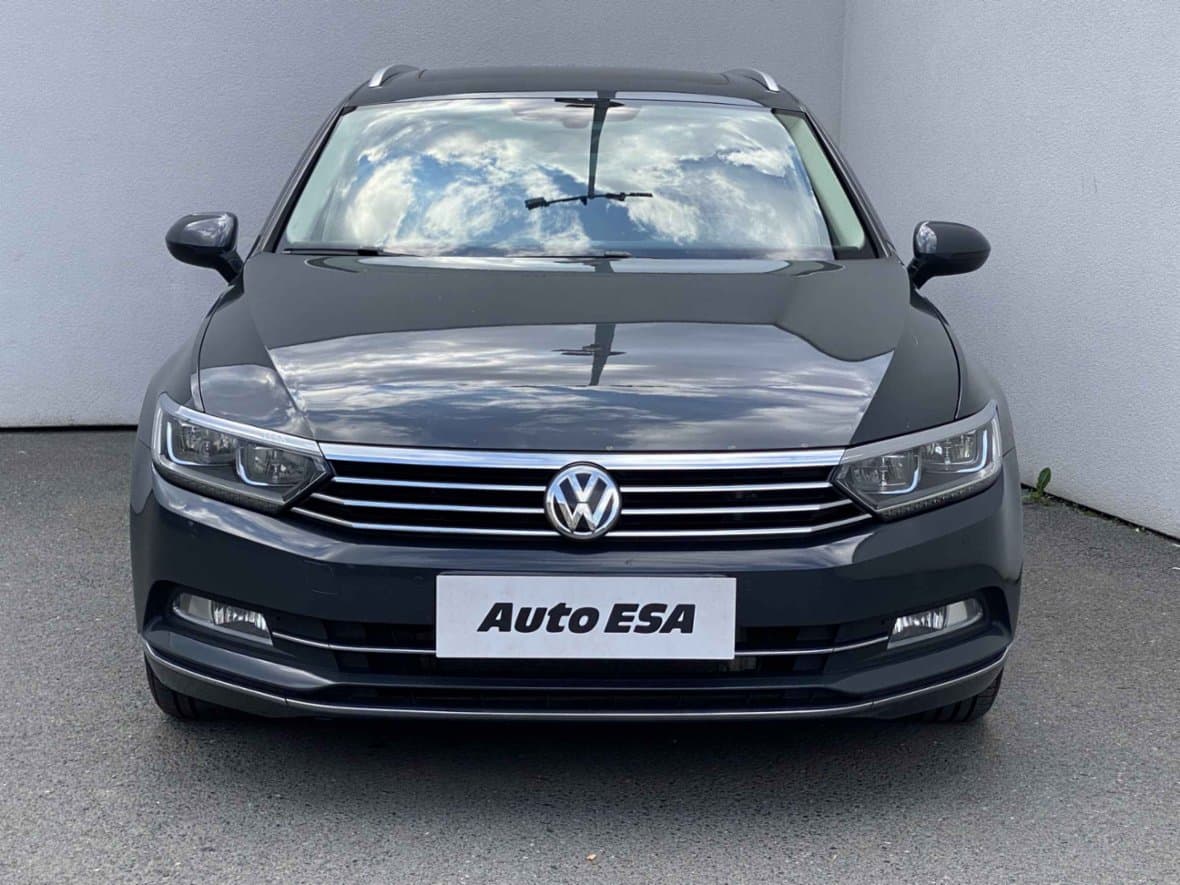 2016 Volkswagen PASSAT - 2