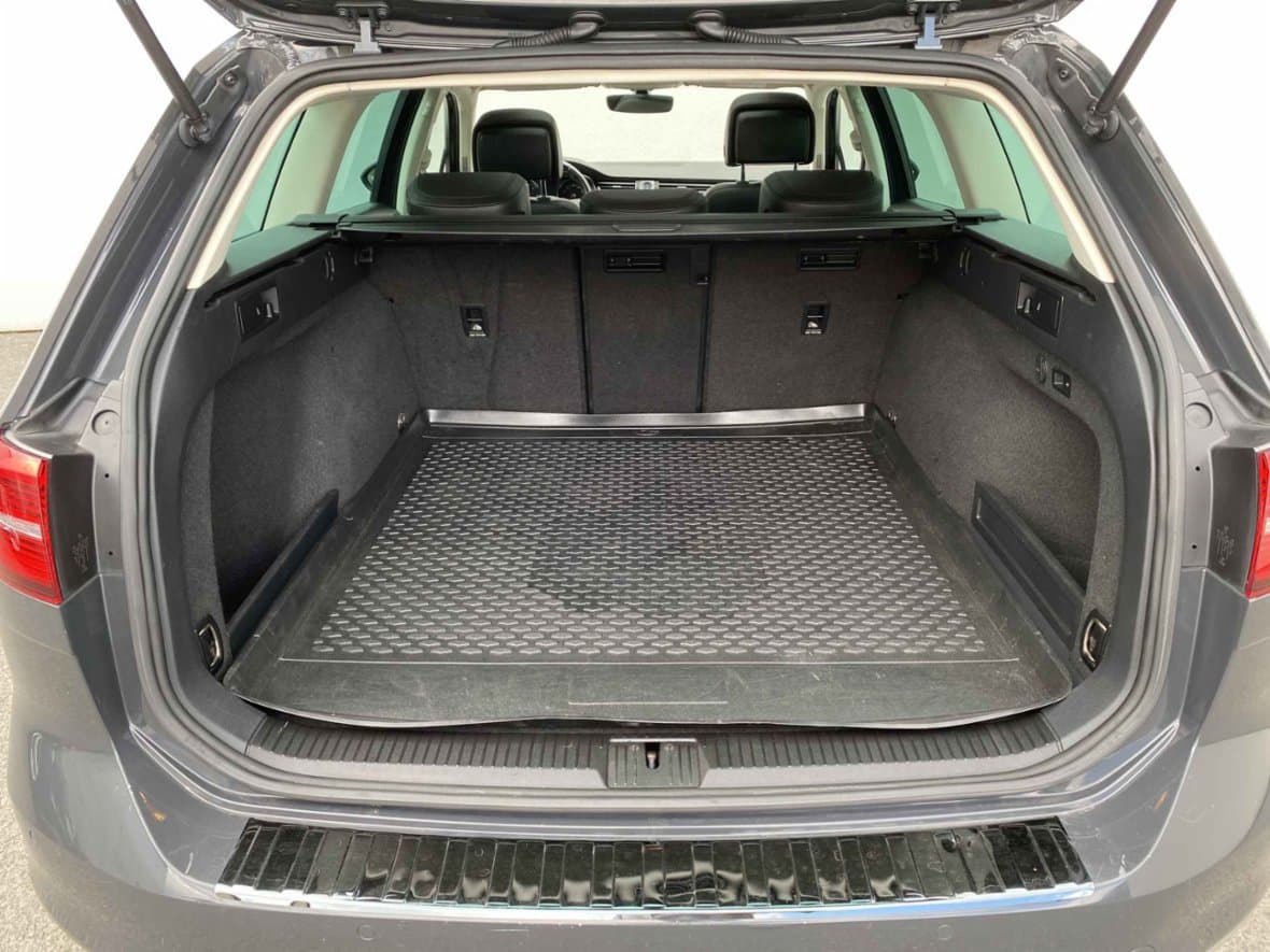 2016 Volkswagen PASSAT - 7