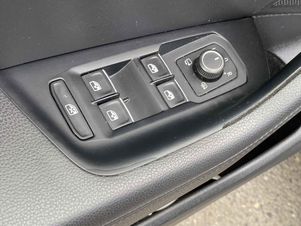 2016 Volkswagen PASSAT - 12