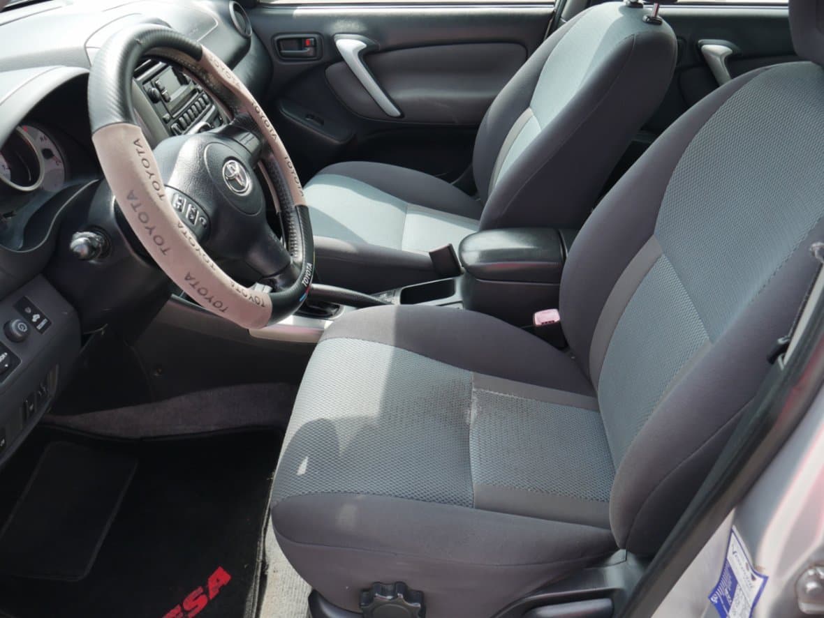 2005 Toyota RAV4 - 9