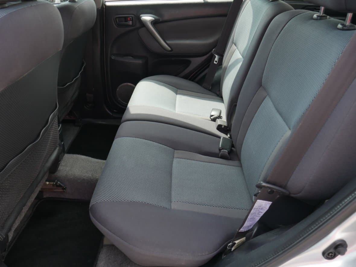 2005 Toyota RAV4 - 10