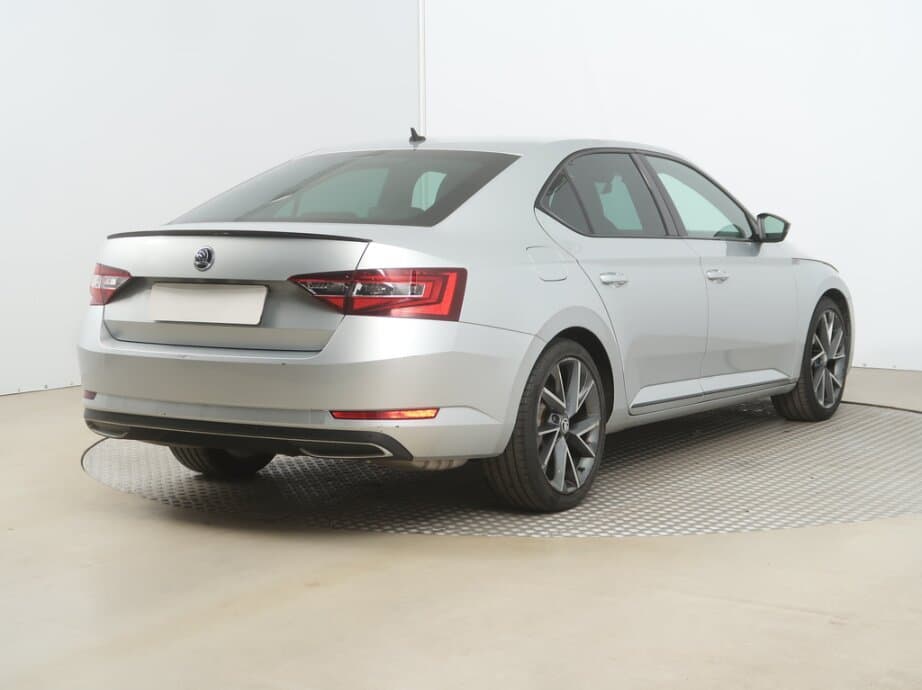 2017 Škoda SUPERB - 7