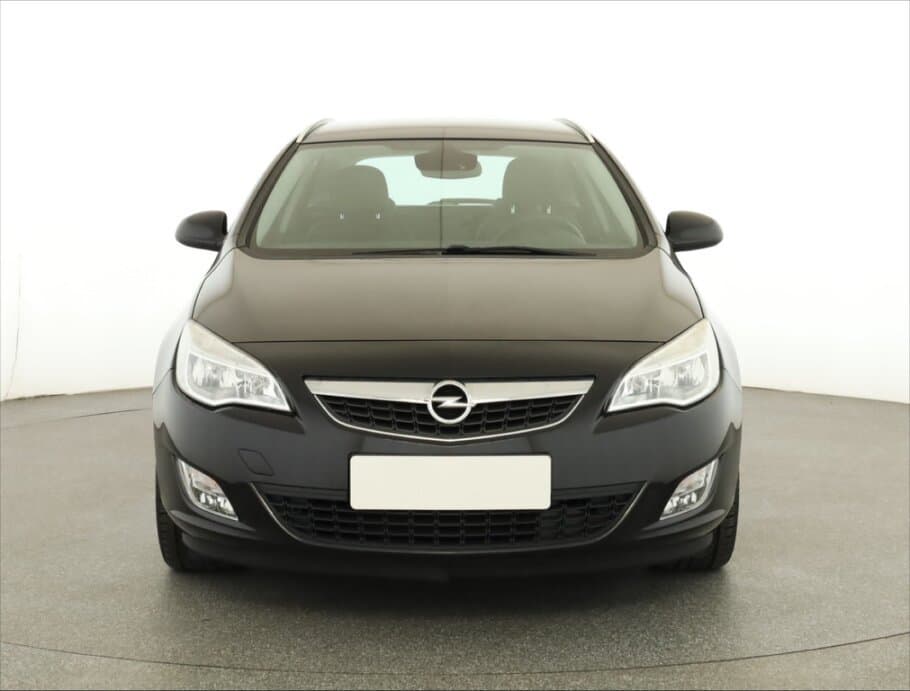 2011 Opel ASTRA - 2