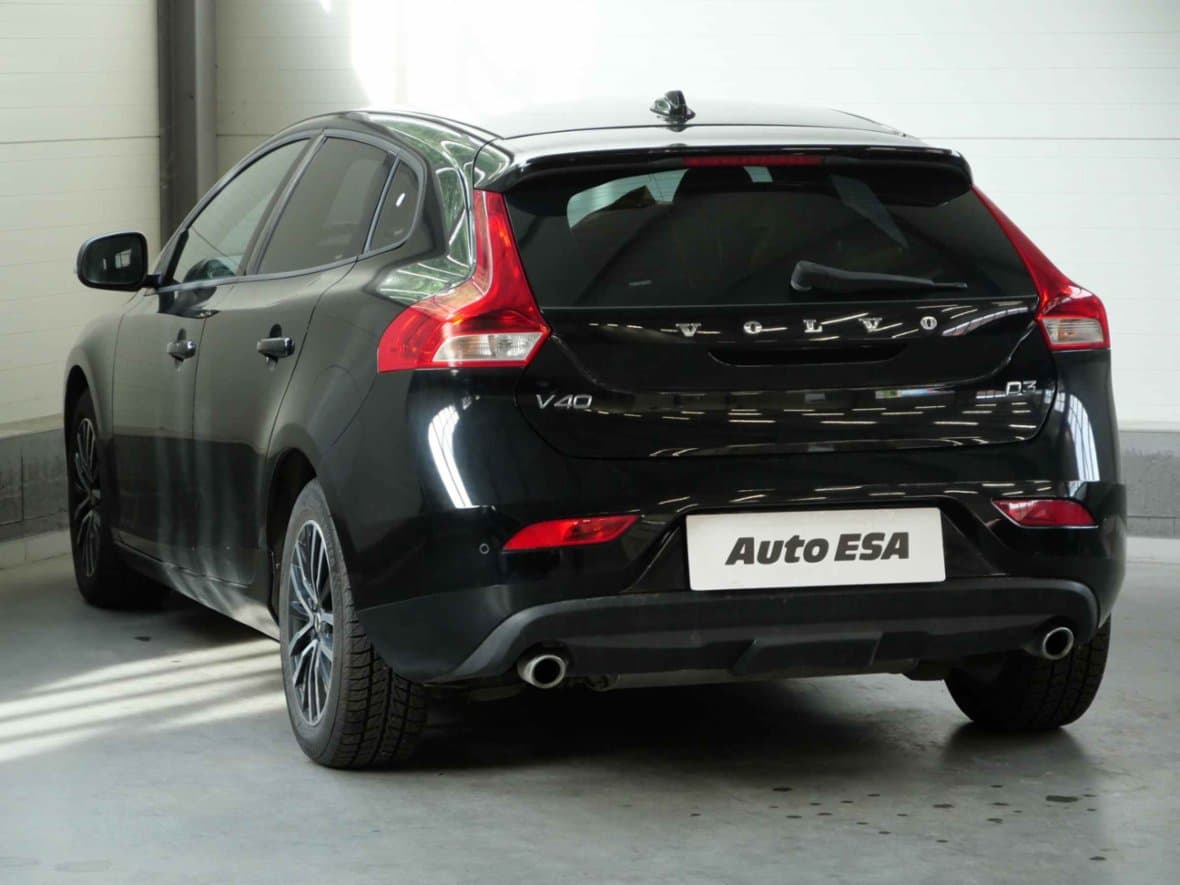 2018 Volvo V40 - 6