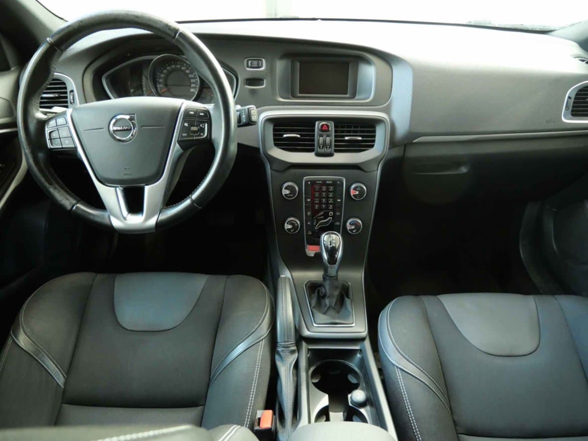 2018 Volvo V40 - 8
