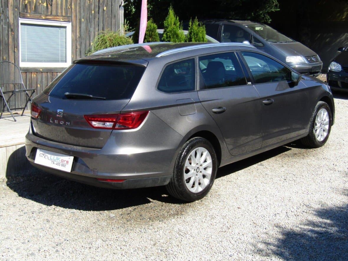 2005 Ford Focus - 11