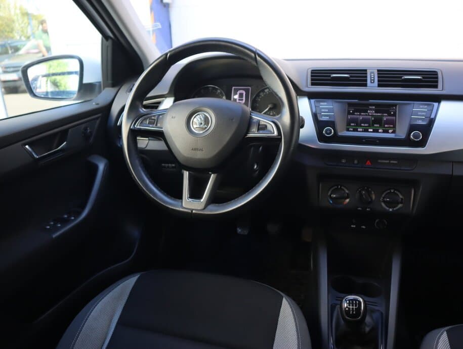 2017 Škoda FABIA - 17