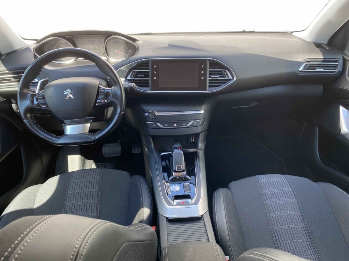 2018 Peugeot 308 - 8