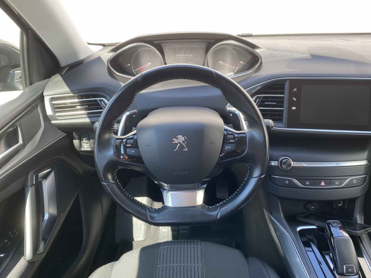 2018 Peugeot 308 - 11