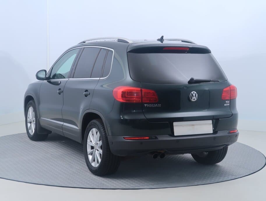 2012 Volkswagen TIGUAN - 5