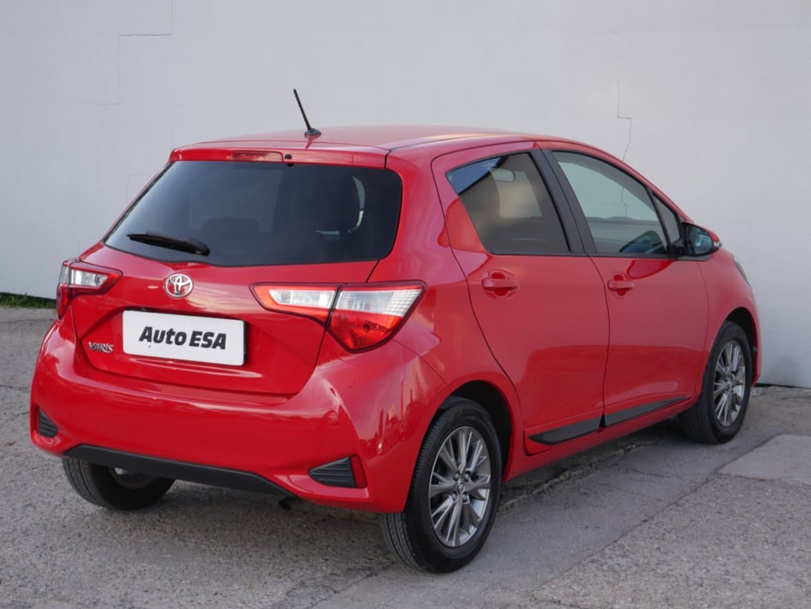 2017 Toyota YARIS - 6