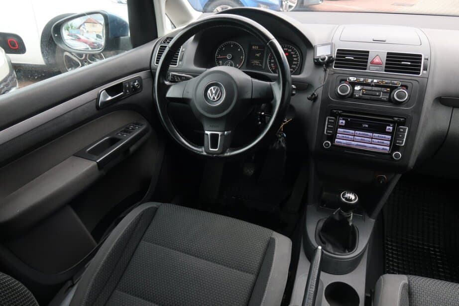 2011 Volkswagen TOURAN - 9