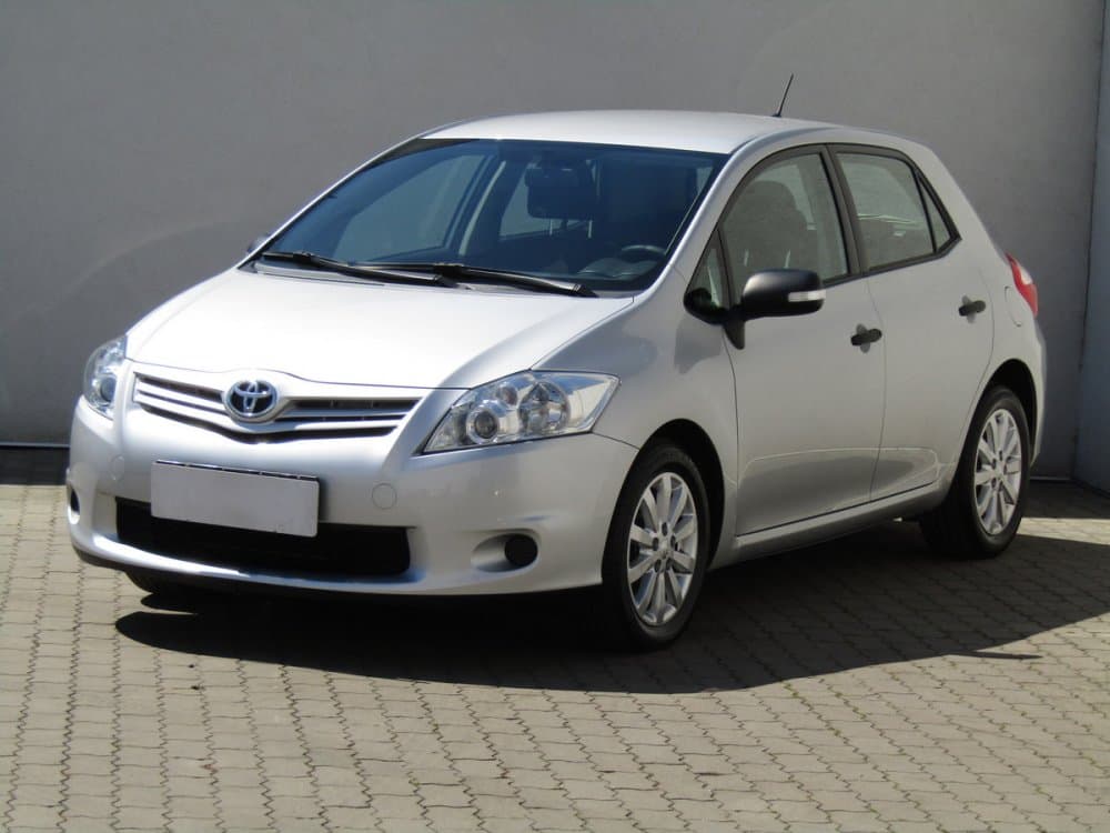 2010 Toyota AURIS - 3