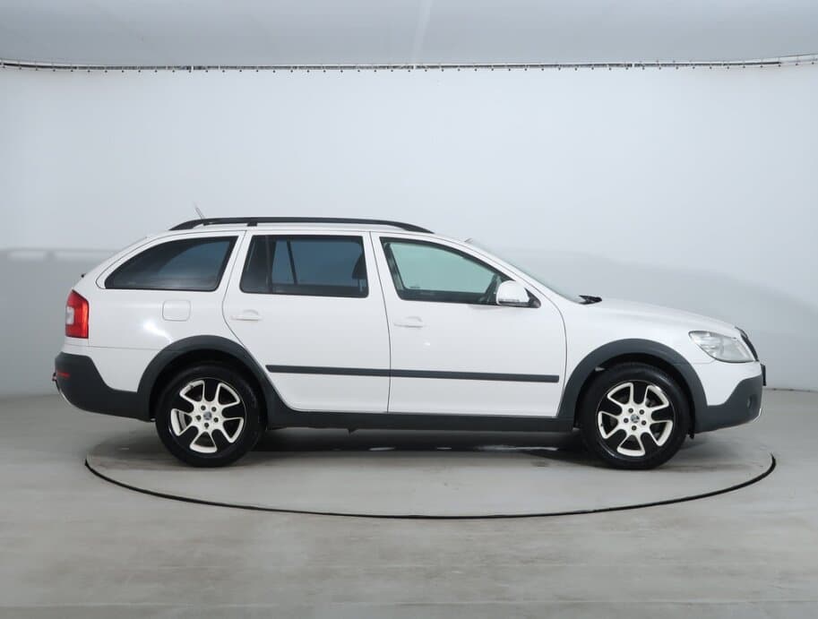 2011 Škoda OCTAVIA - 8