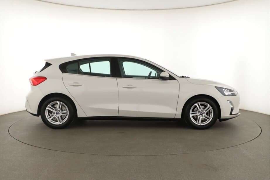 2020 Ford FOCUS - 8