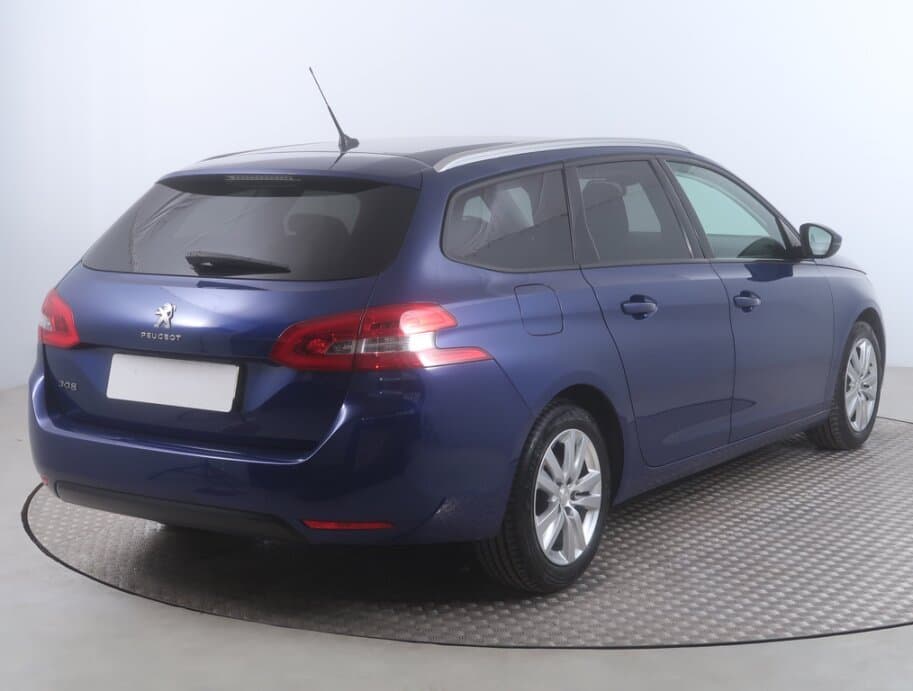 2018 Peugeot 308 - 7