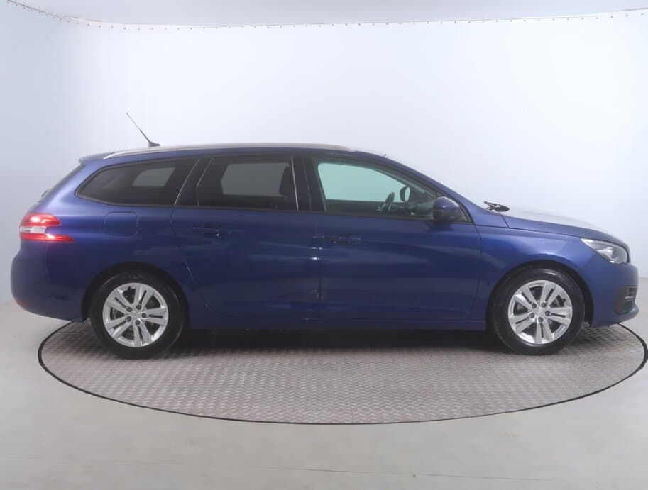 2018 Peugeot 308 - 8